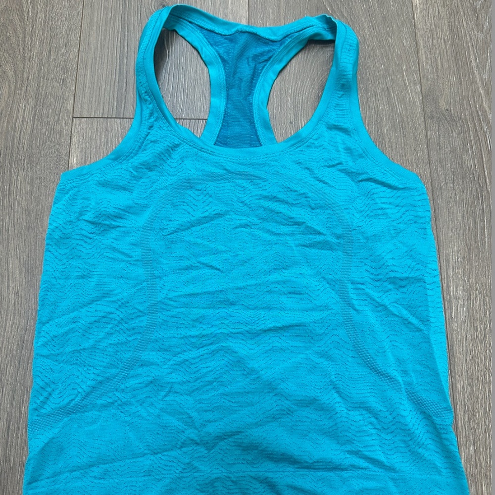 Lululemon Cropped Blue Swiftly Tech